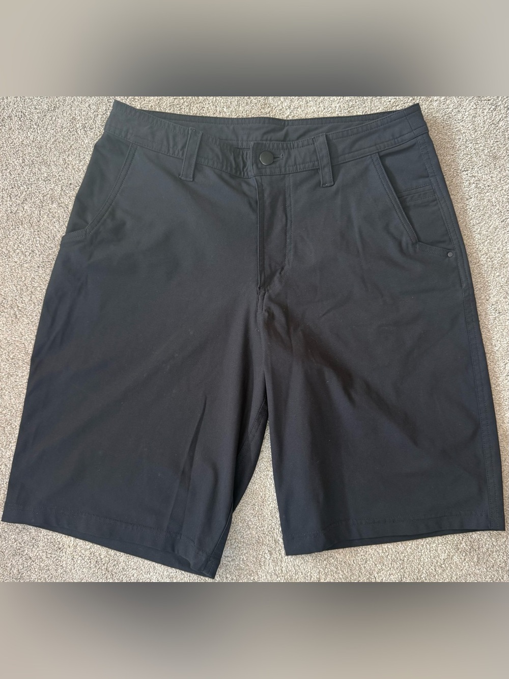 Lululemon Commission Shorts Mens 32 Black 10” Inseam Stretch Golf EUC